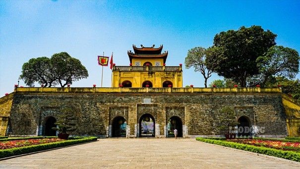 Khu vực khảo cổ tại Hoàng Thành Thăng Long, hé lộ các lớp kiến trúc cổ.