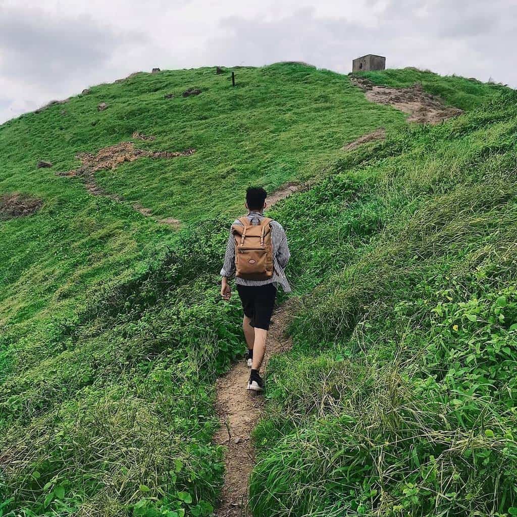 Vẻ đẹp khá là hoang sơ tại mũi Nghinh Phong.
