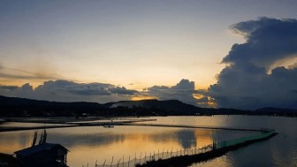 Bình minh đầm Ô Loan Phú Yên mang vẻ đẹp bình yên khiến nhiều người say đắm