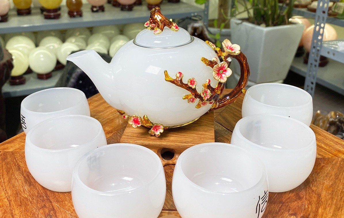 Bộ ấm trà thể hiện sự ấm cúng và sum vầy
